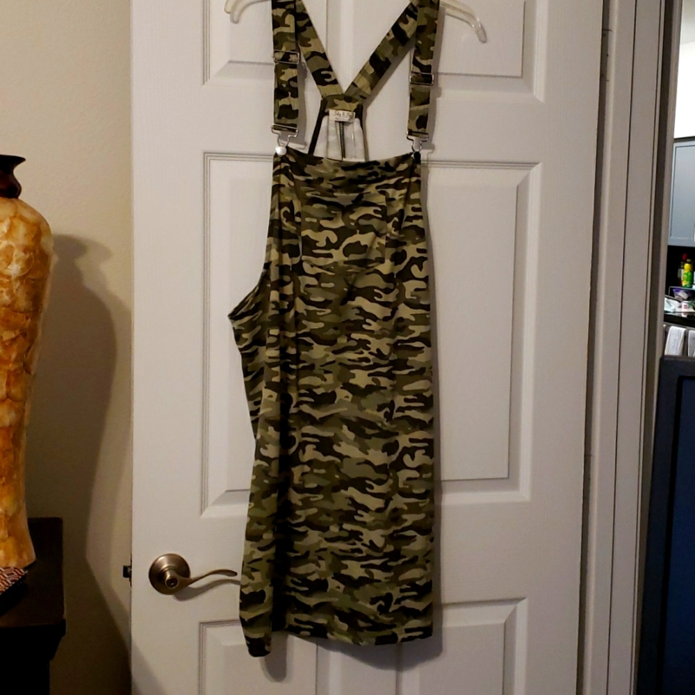 Overall dress
